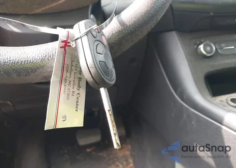 2015 Ford Focus Se z USA, uszkodzony, nr VIN 1FADP3K23FL322044